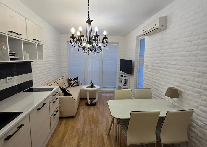 Romans Marin סאני ביץ'